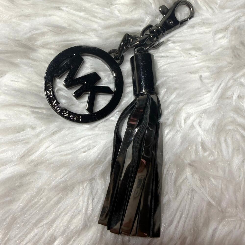 MICHAEL KORS Metallic Dark Gray Bag Charm